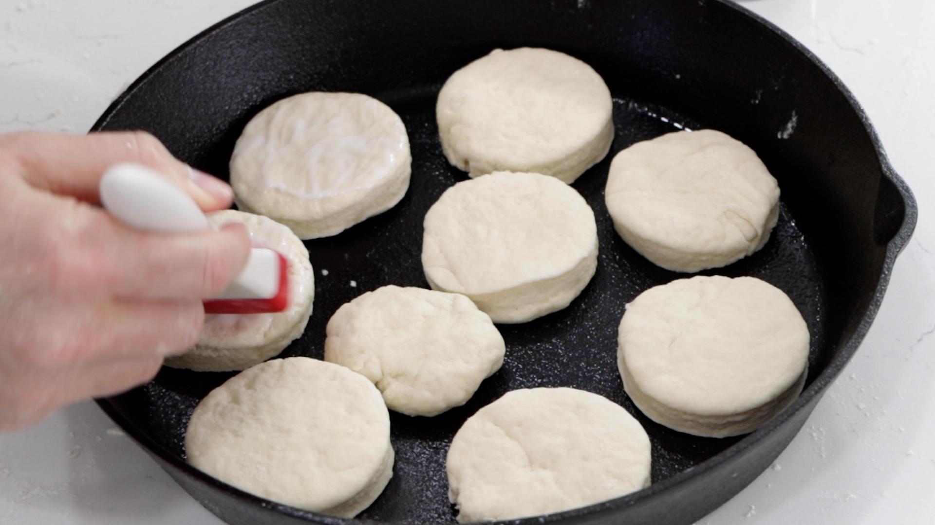 How to Make Buttermilk Biscuits Classic American Buttermilk Biscuits Recipe.00_07_13_22.Still010.jpg