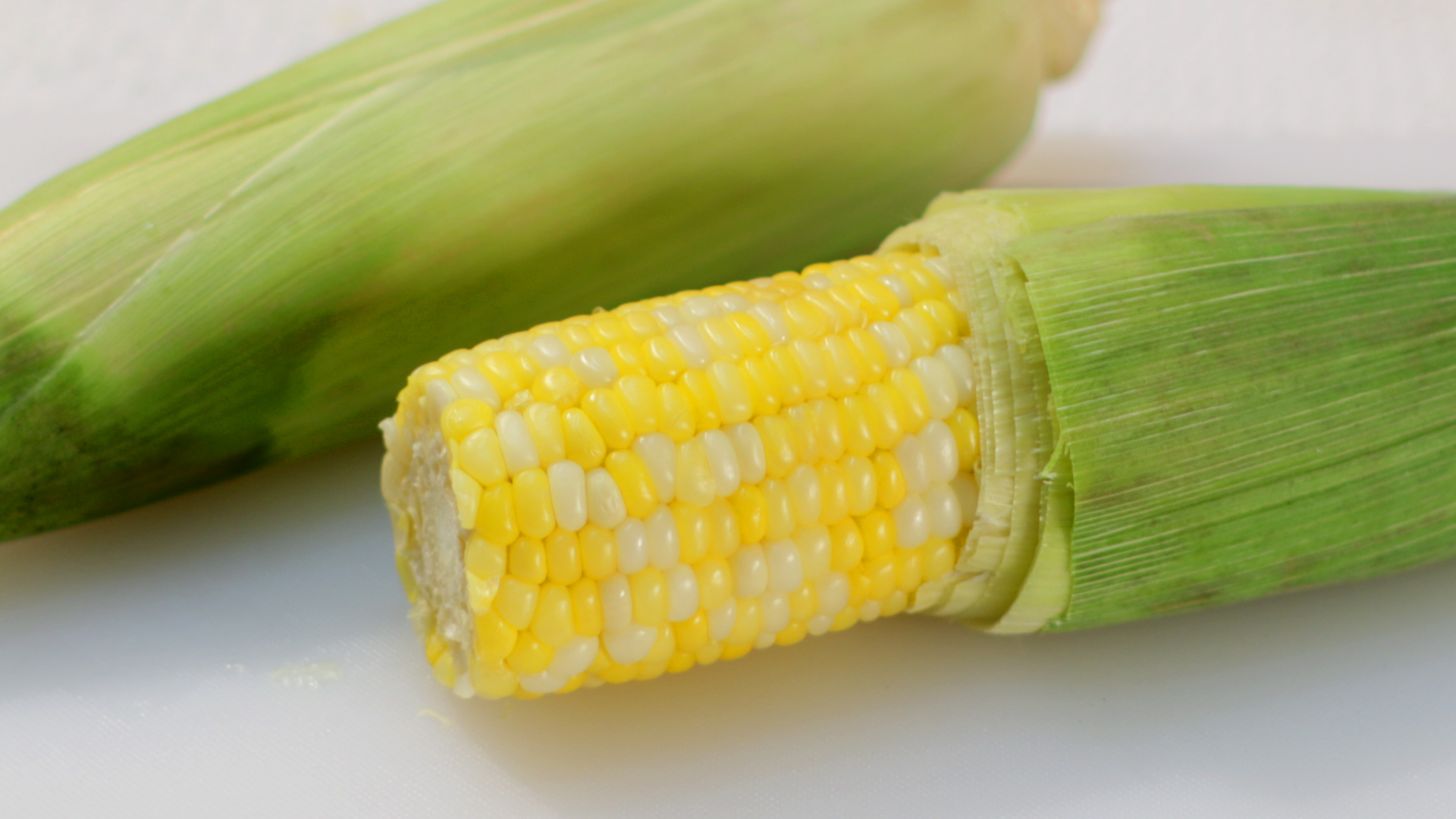 How to Make Corn on the Cob in the Microwave - No Fuss No Shucking No Silks.jpg