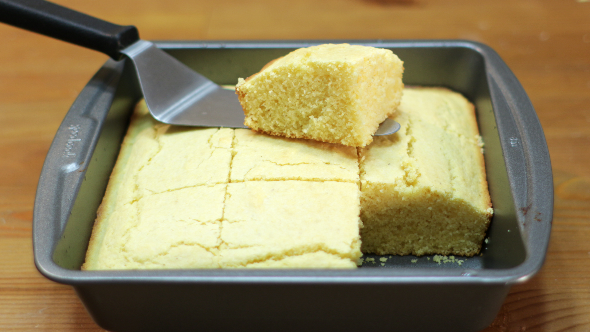 How to Make Cornbread - Easy Amazing Cornbread Recipe.jpg