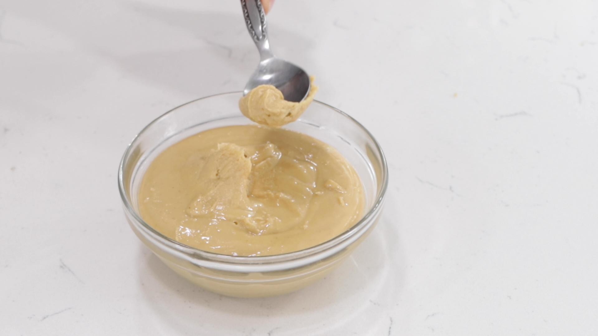 How to Make Creamy Peanut Butter in a Blender (Vitamix).00_05_35_13.Still012.jpg