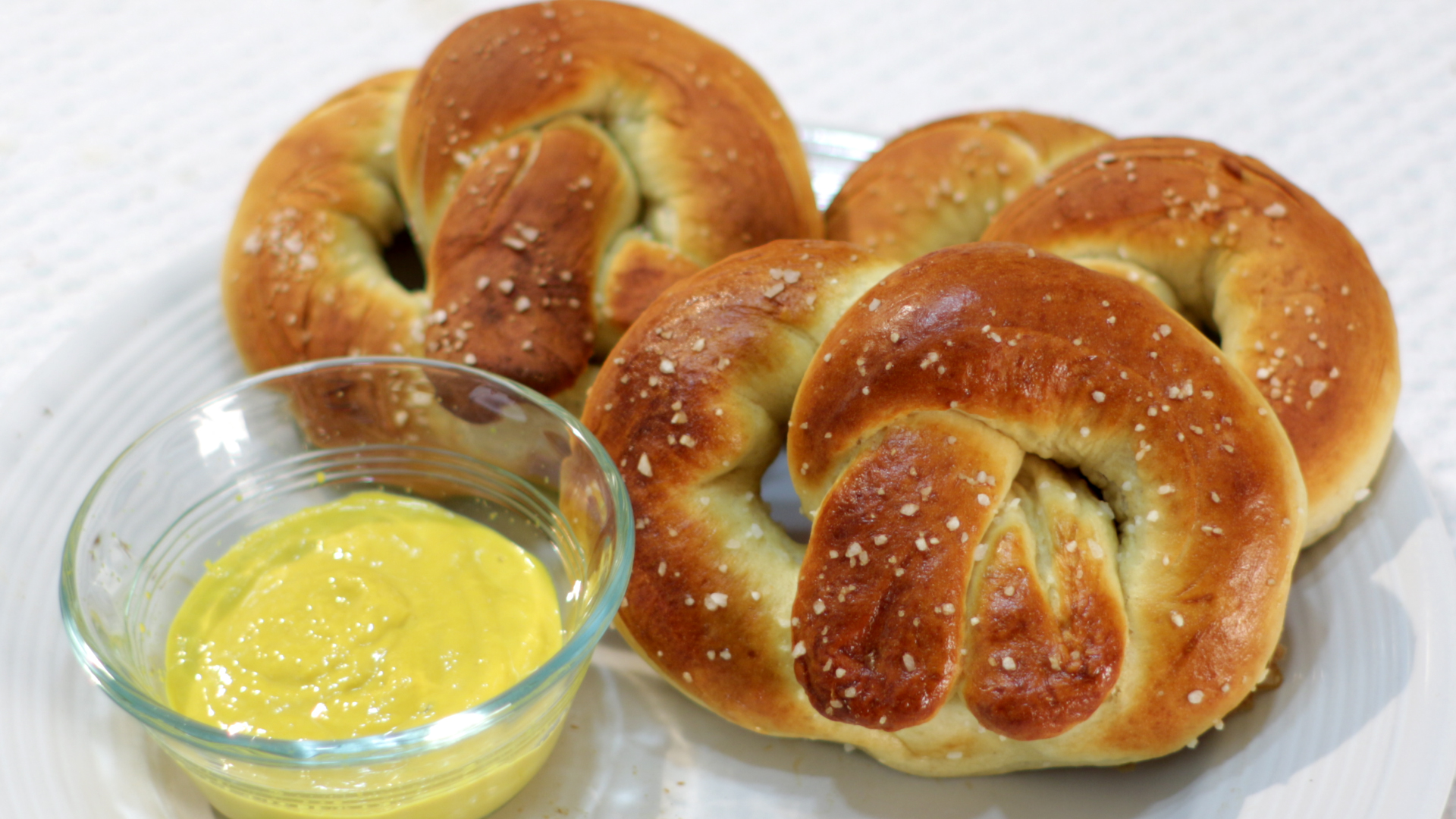 How to Make Homemade Soft Pretzels Easy Pretzels Recipe.jpg