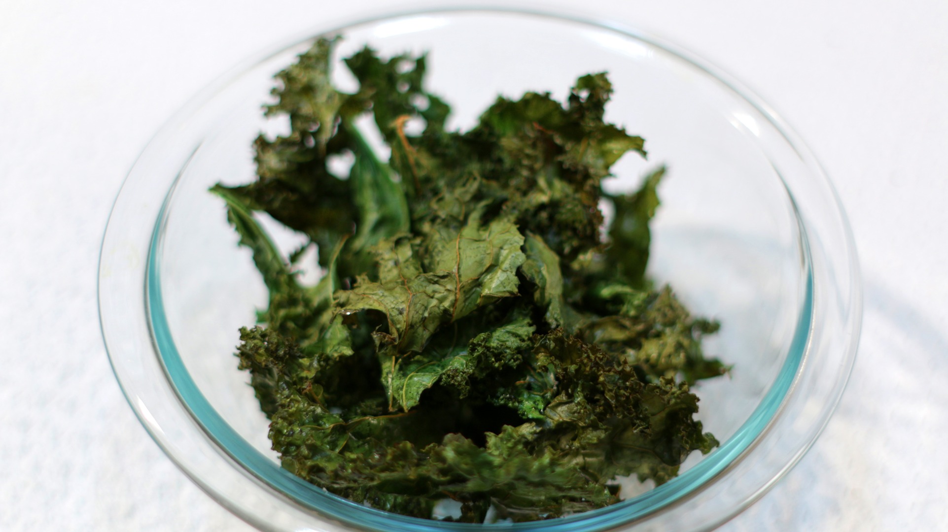 How to Make Kale Chips Healthy Snack.jpg