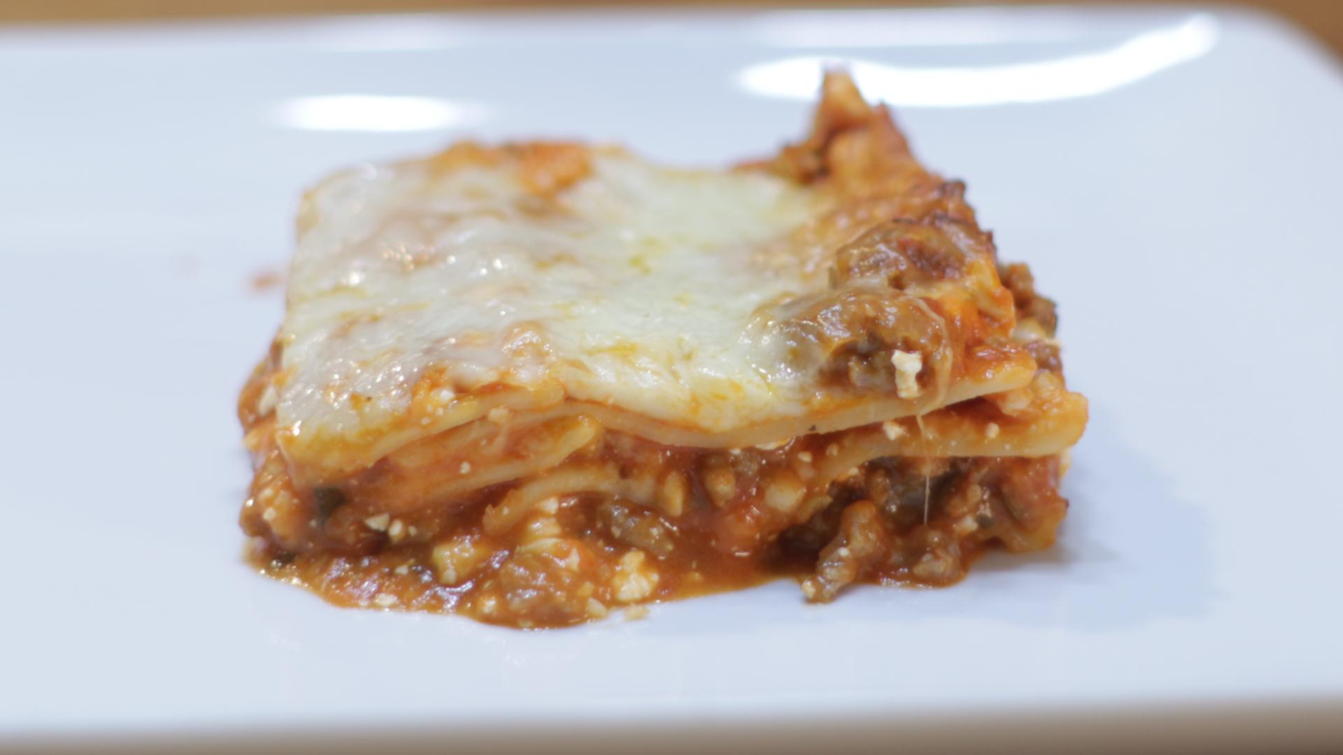 How to Make Lasagna | Easy Homemade Lasagna Recipe 2.jpg