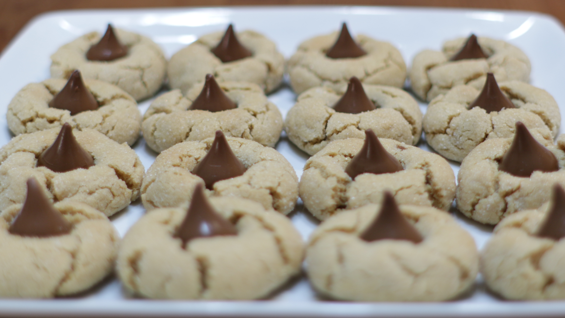 How to Make Peanut Butter Blossom Cookies | Easy Peanut Butter Cookie Recipe.jpg