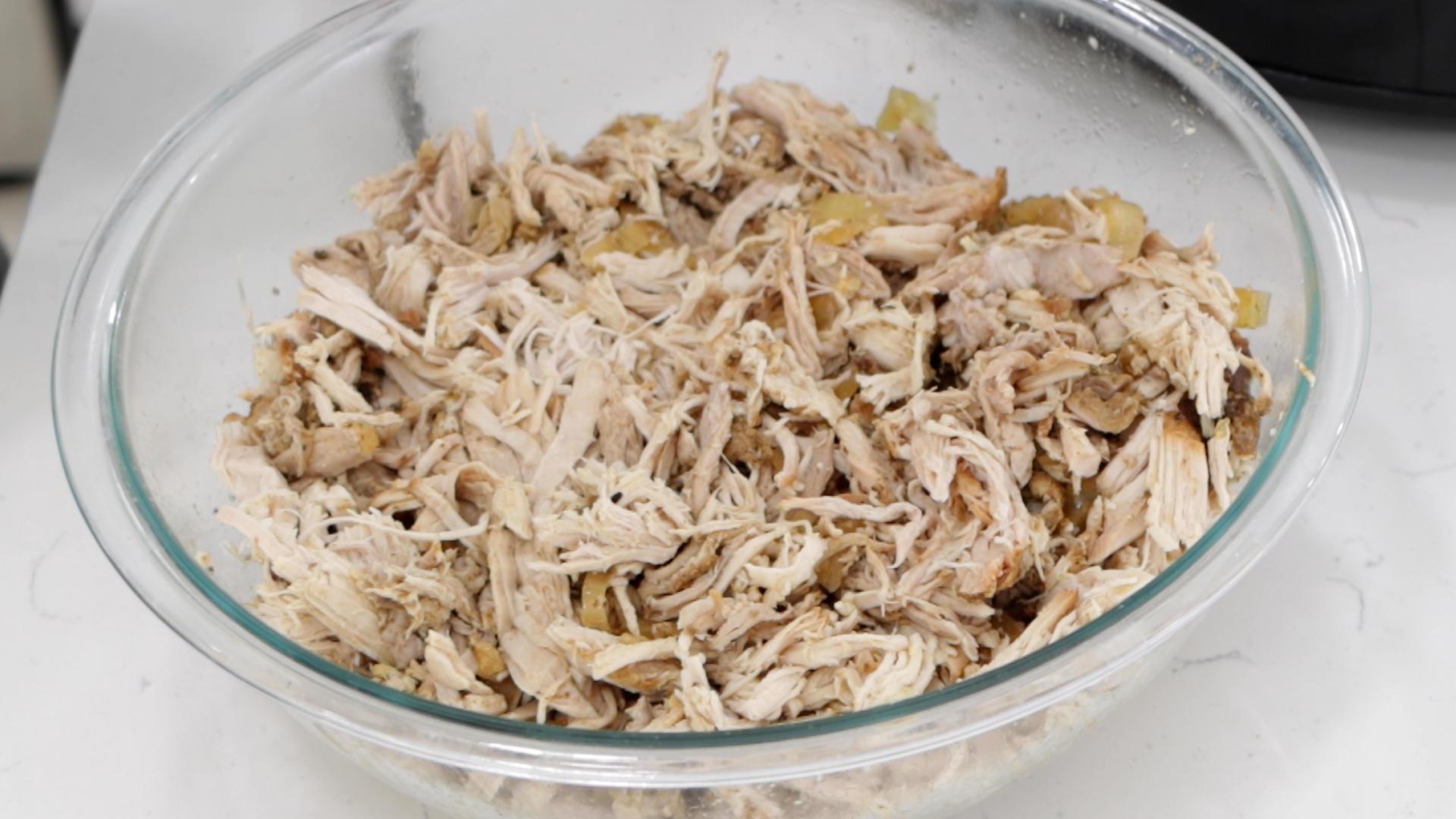 How to Make Pulled Pork in Slow Cooker Easy Pulled Pork Recipe.00_08_15_18.Still016.jpg