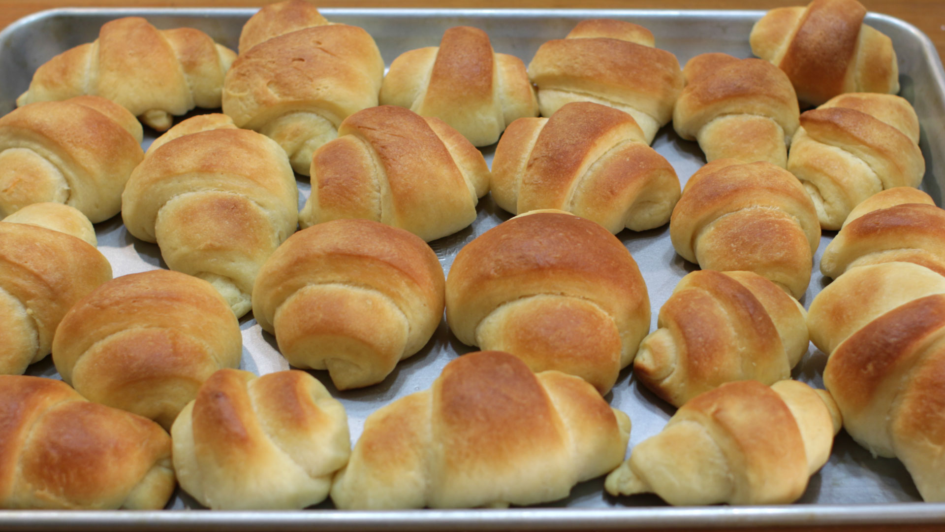 How to Make Soft Dinner Rolls | Easy Amazing Dinner Rolls Recipe (No Knead).jpg