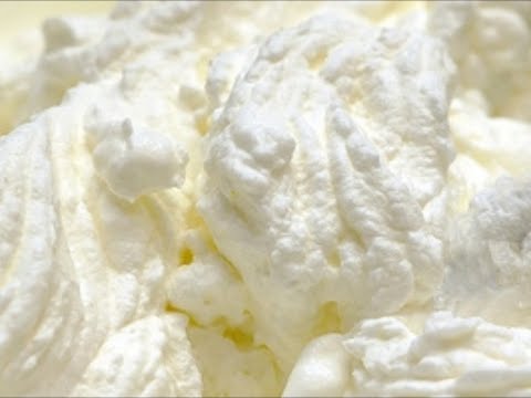 How to Make Stabilized Whipped Cream Frosting