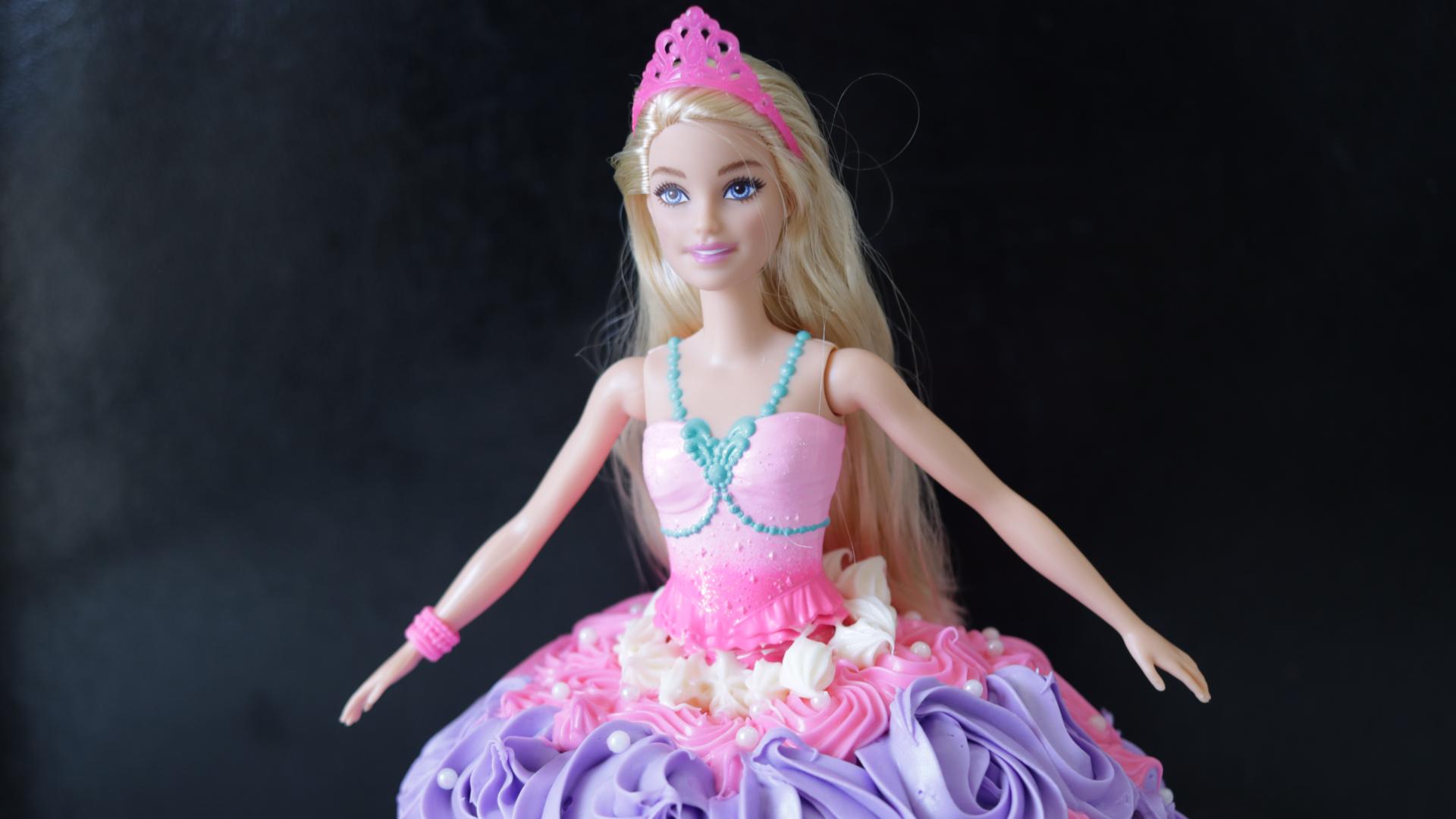 How to Make a Barbie Cake | Doll Cake Tutorial 2.jpg