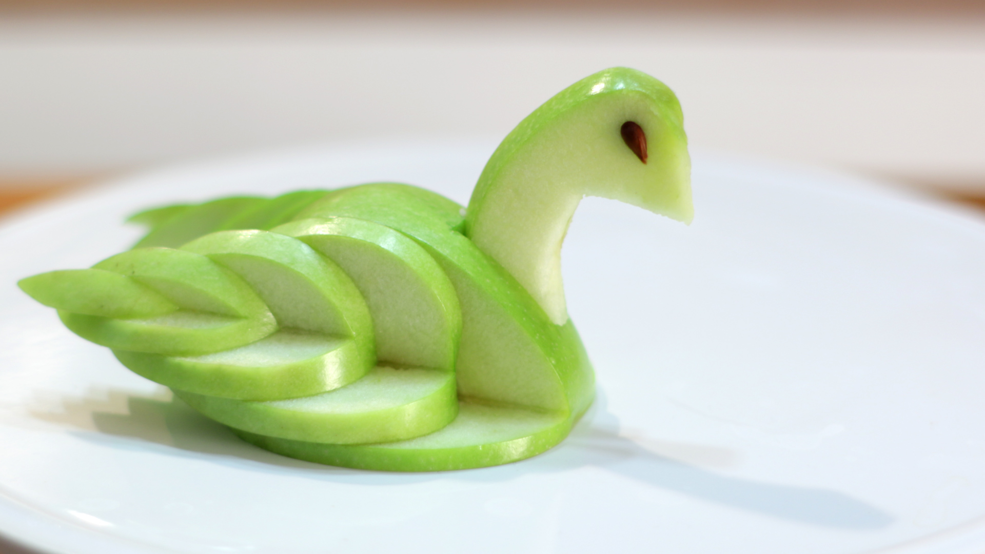 How to Make an Apple Swan | Edible Apple Swan Garnish.jpg