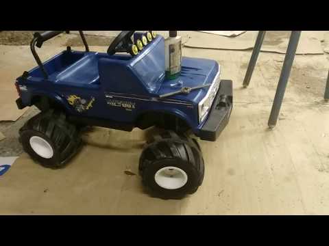 How to Thread the Axles on a Power Wheels Ride on