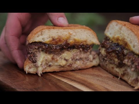 How to cook a Juicy Lucy (or Jucy Lucy) Cheeseburger