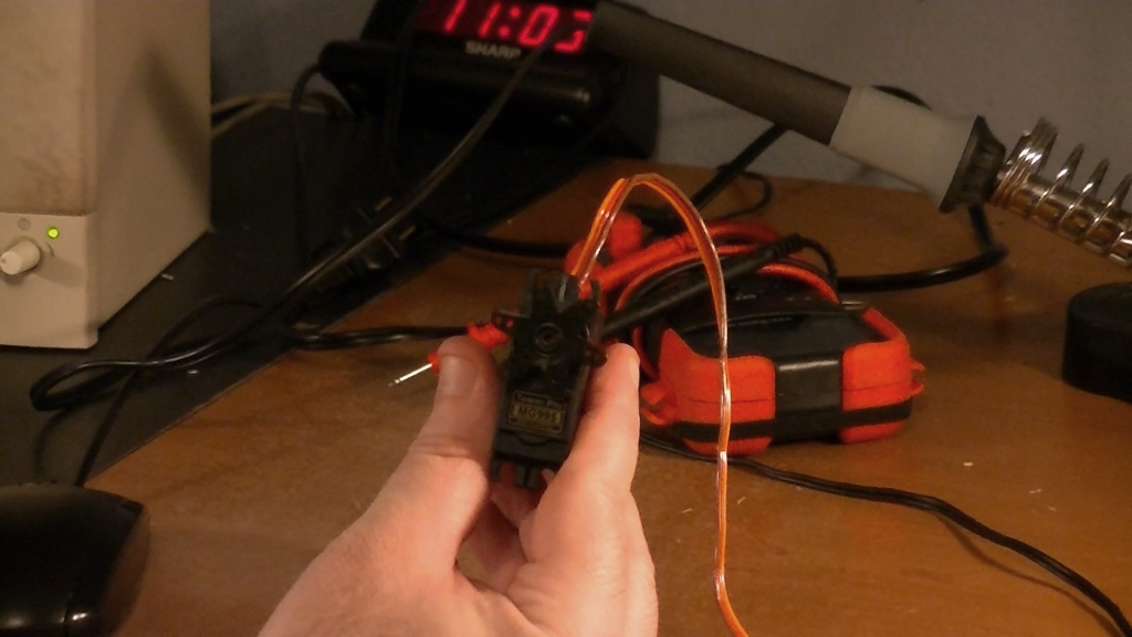 How to hack the mg995 servo-34.jpg