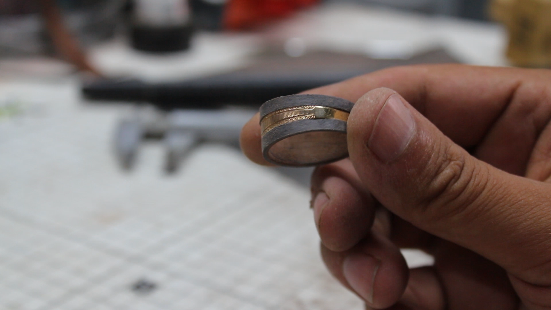 How to inlay a wedding ring into a wooden ring 25.bmp