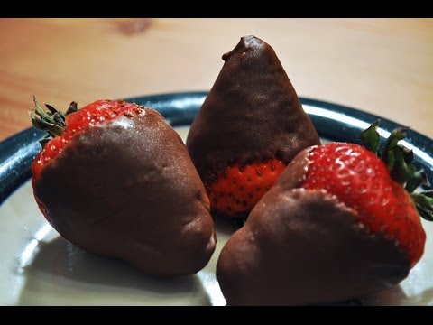 How to make Amazing Chocolate Covered Strawberries for Cheap!