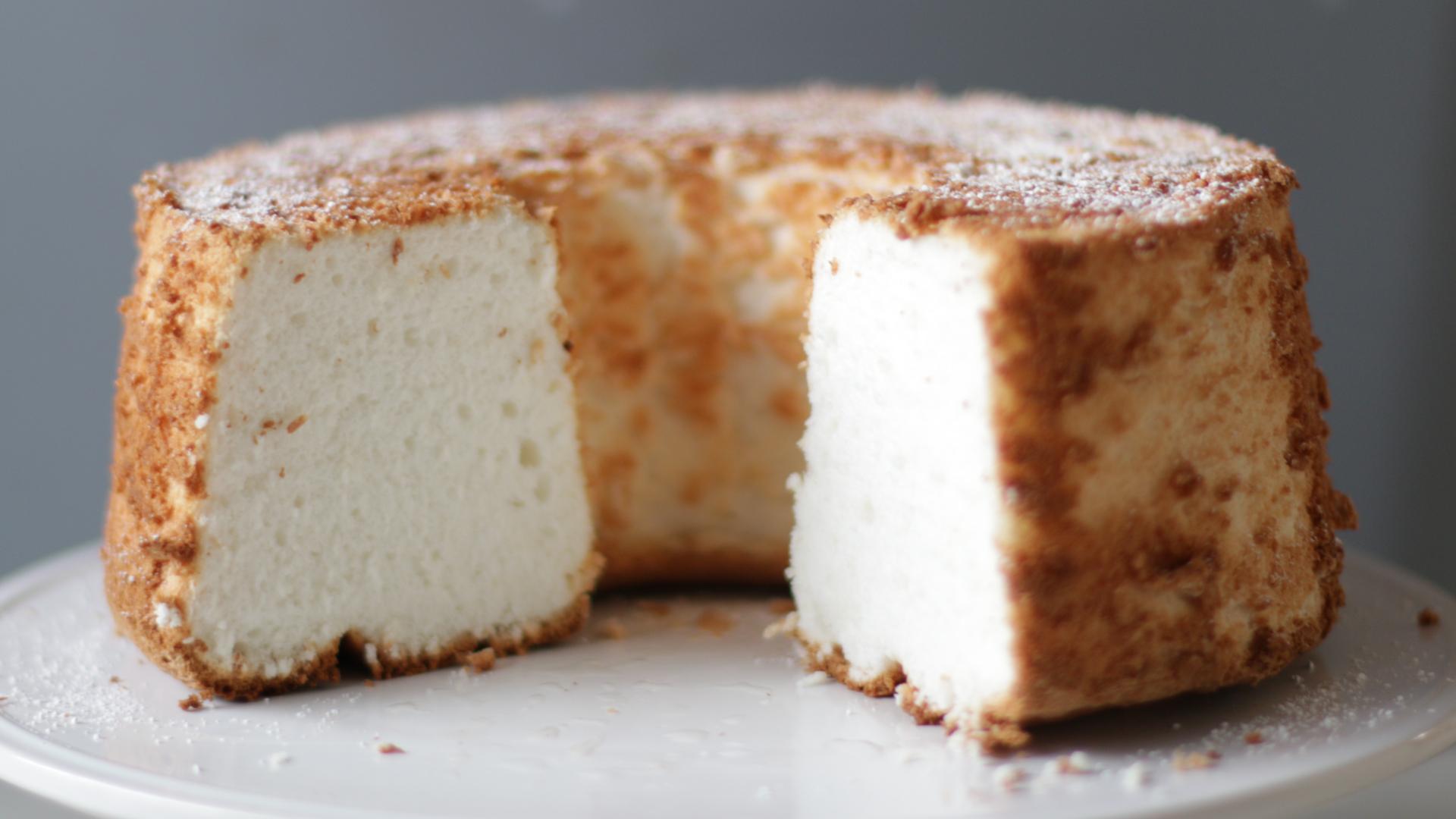 How to make Angel Food Cake Easy Homemade Angel Food Cake Recipe 1.jpg