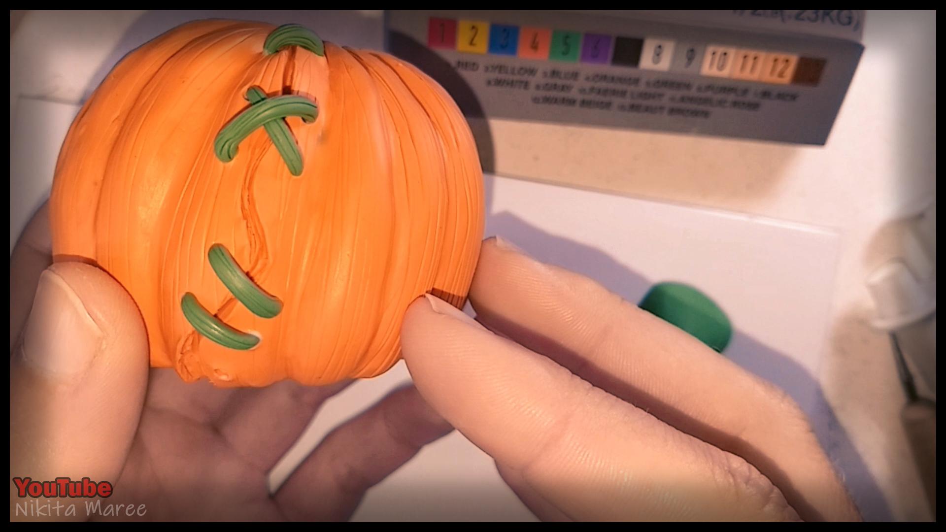 How to make a Jack o'lantern. Polymer clay tutorial. Sculpting a pumpkin out of clay. Halloween Craft.  (45).jpg
