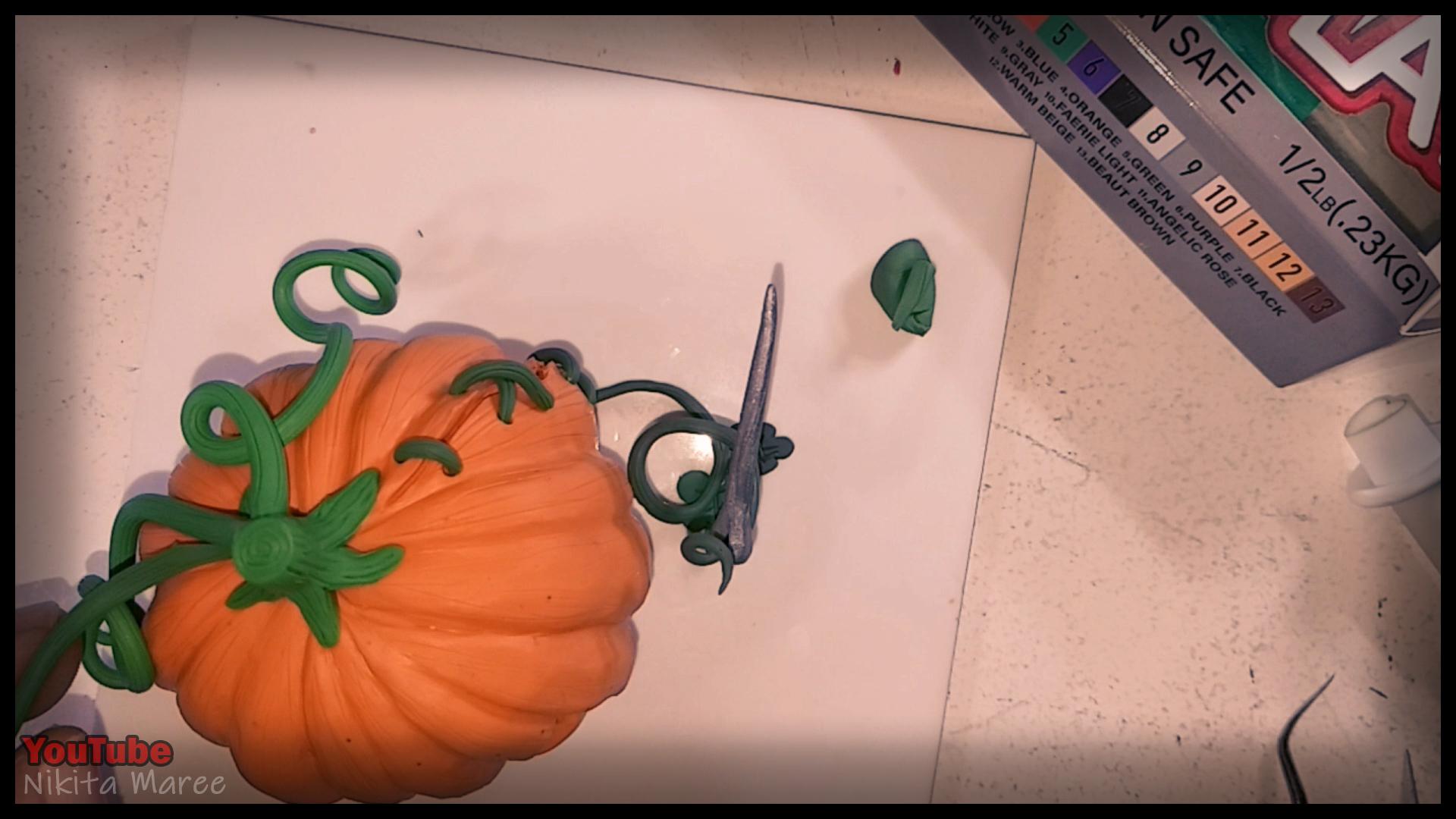 How to make a Jack o'lantern. Polymer clay tutorial. Sculpting a pumpkin out of clay. Halloween Craft.  (66).jpg