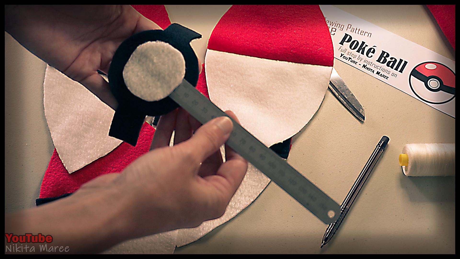 How to make a Poke Ball. DIY pokemon tutorial. Make your pokeball (26).jpg