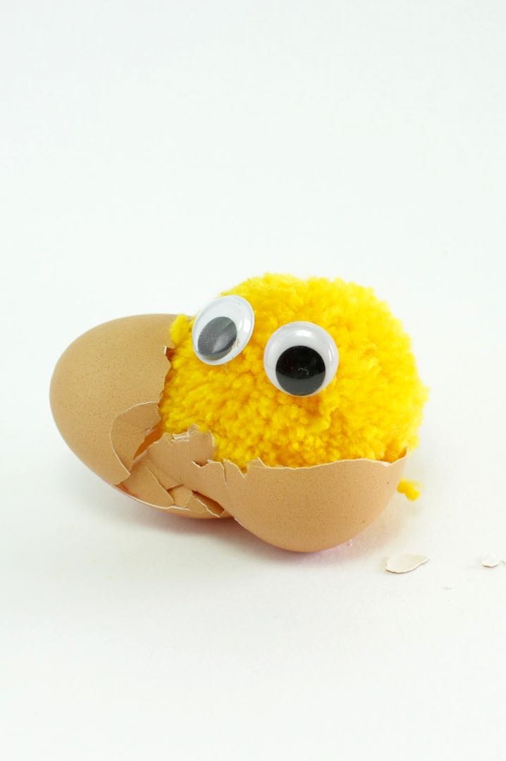 How to make a Pom Pom Chick for Easter..jpg