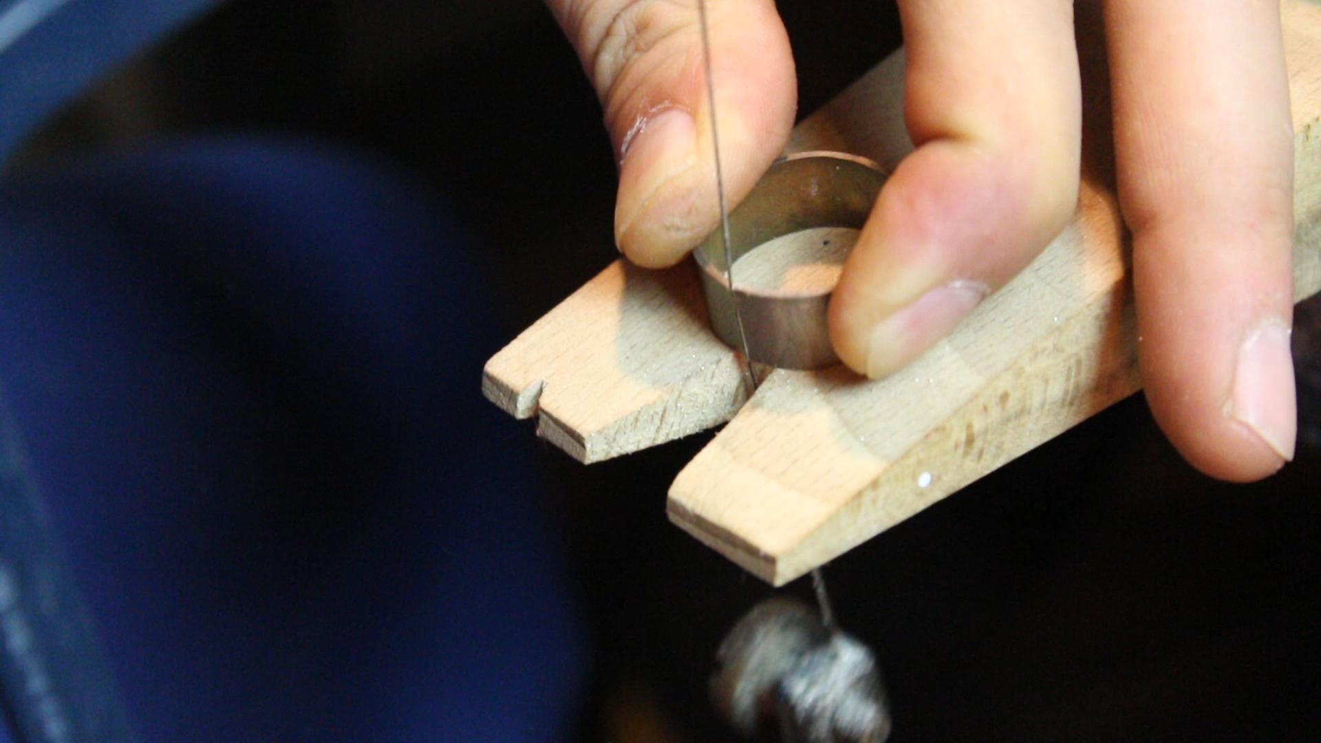 How to make a Wood &amp; Hammered silver ring 20.bmp