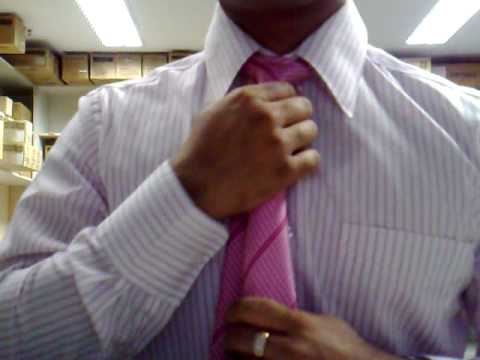 How to make a knot for a tie...