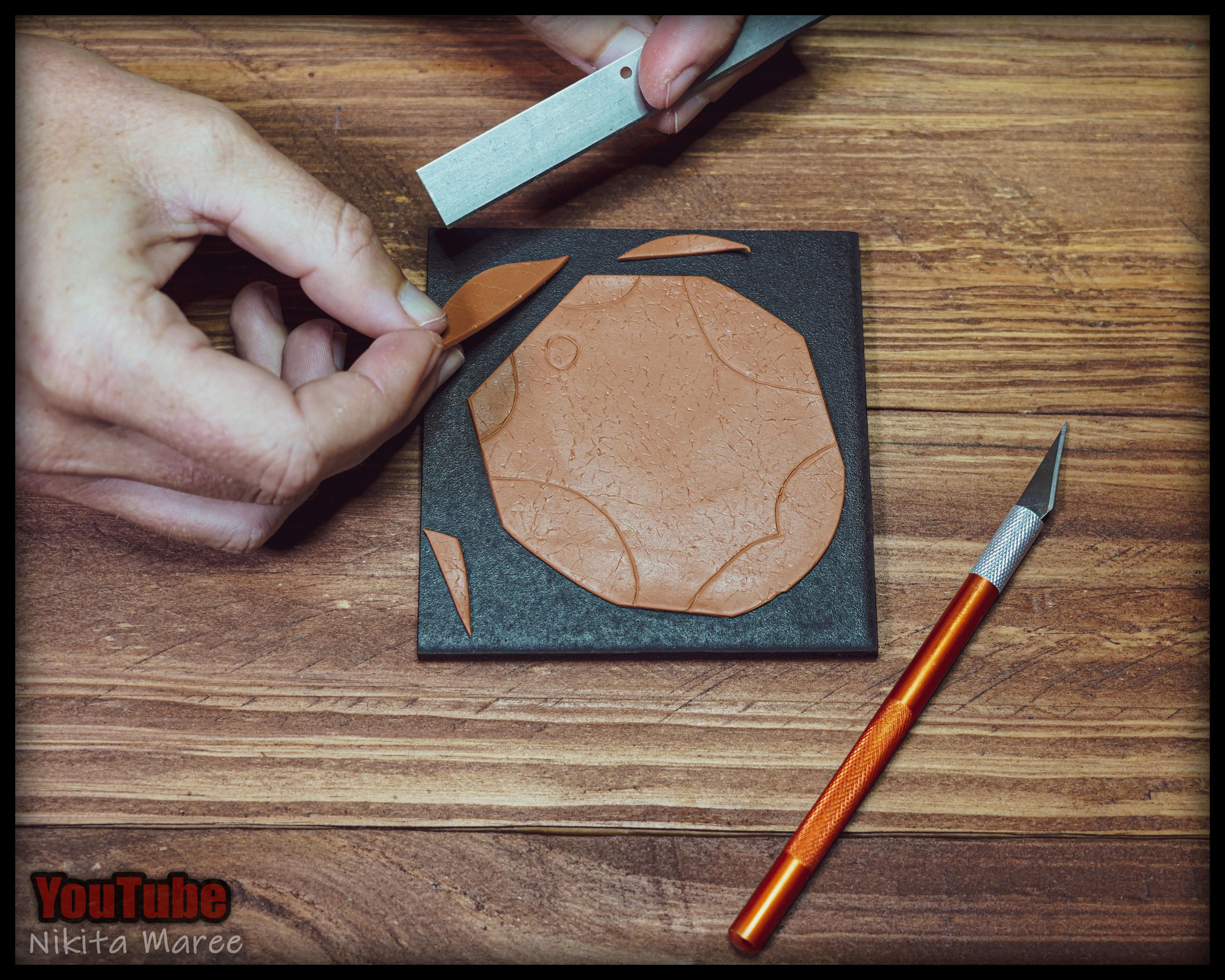 How to make polymer clay look like real leather. Faux Leather made from Polymerclay. Polymerclay tutorials (17).jpg