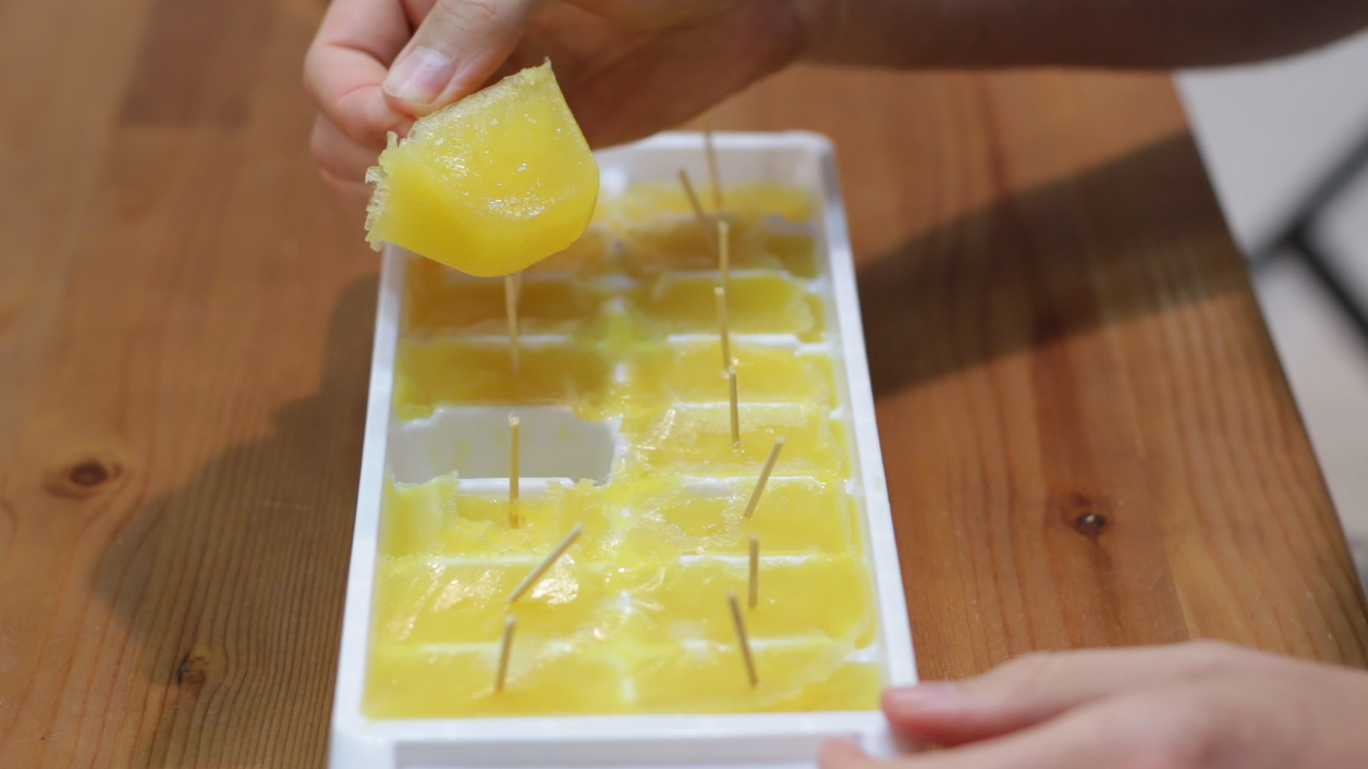 How to make popsicles - easy icecube tray popsicles recipe.jpg