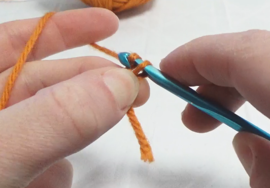 How-to-Crochet-a-Chain-with-a-Normal-Slip-Knot-and-an-Adjustable-Slip-Knot-Blog.png