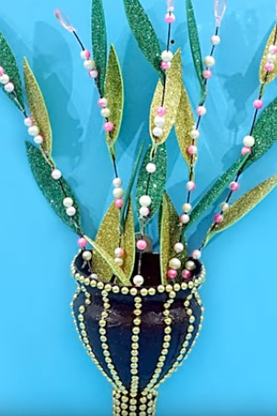 How-to-Make-a-Beautiful-DIY-Room-D&eacute;cor-from-Waste-Plastic-Bottle-stylenrich.jpg