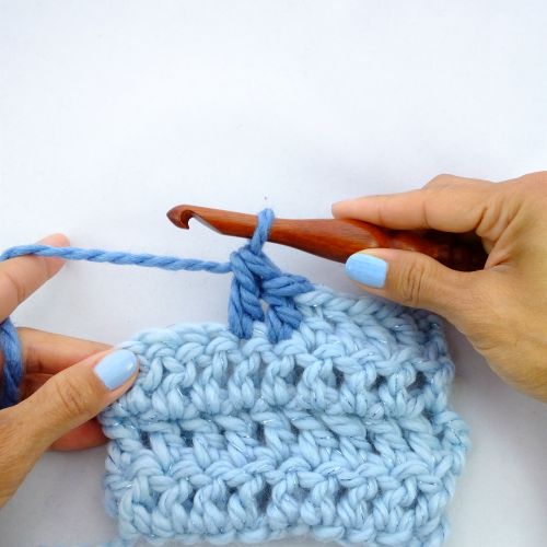 How-to-change-colors-seamlessly-in-crochet-11.jpg