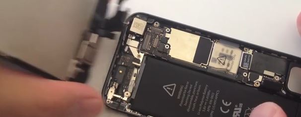 How_to_repair_cracked_iphone5_007.JPG