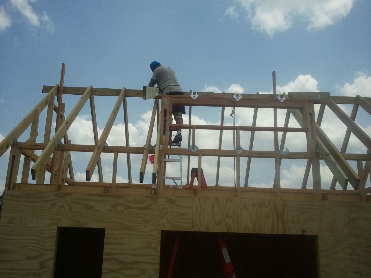 IMG-20140724-roof framing 1.jpg