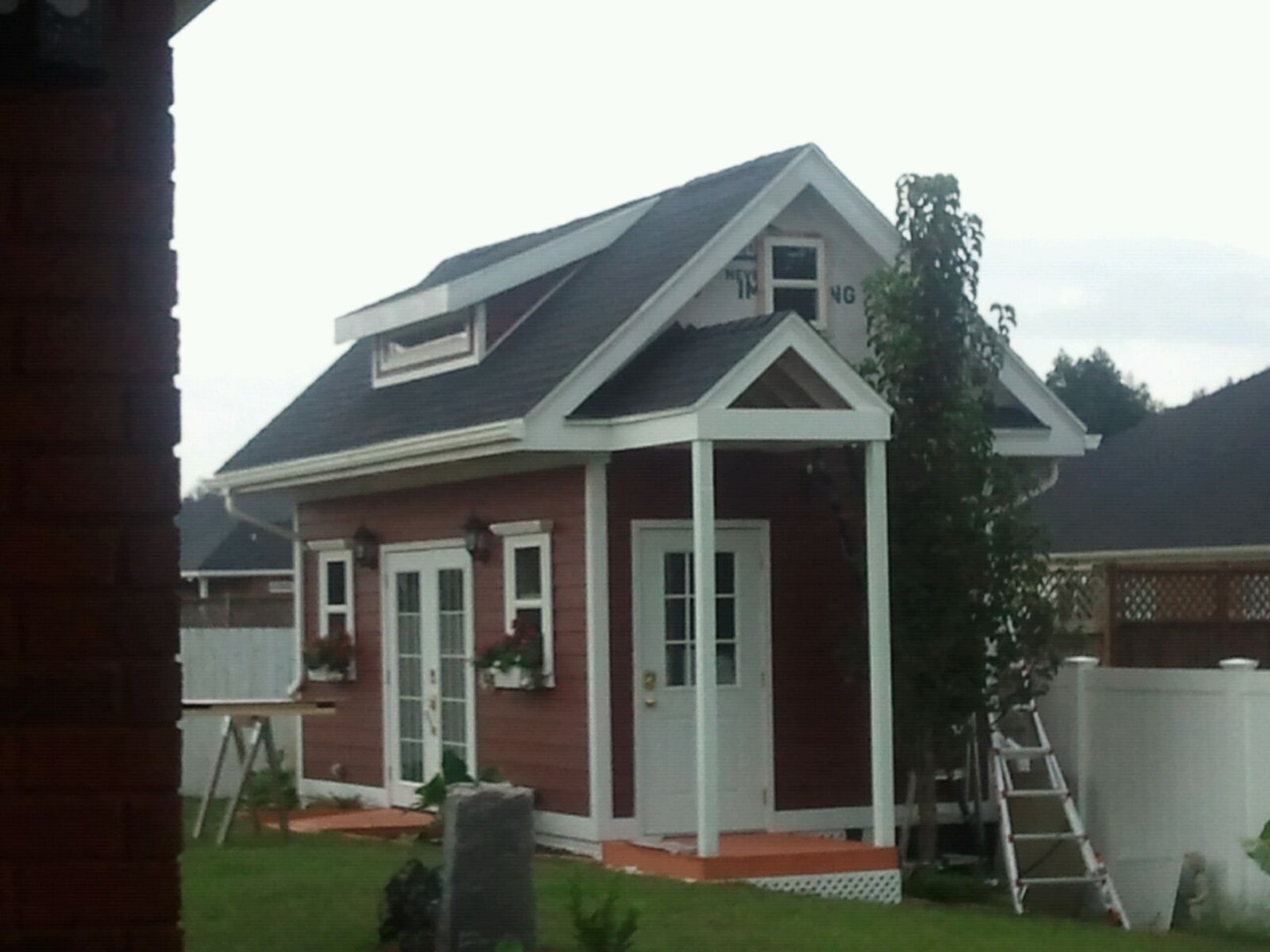 IMG-20151001-porch with shingles.jpg