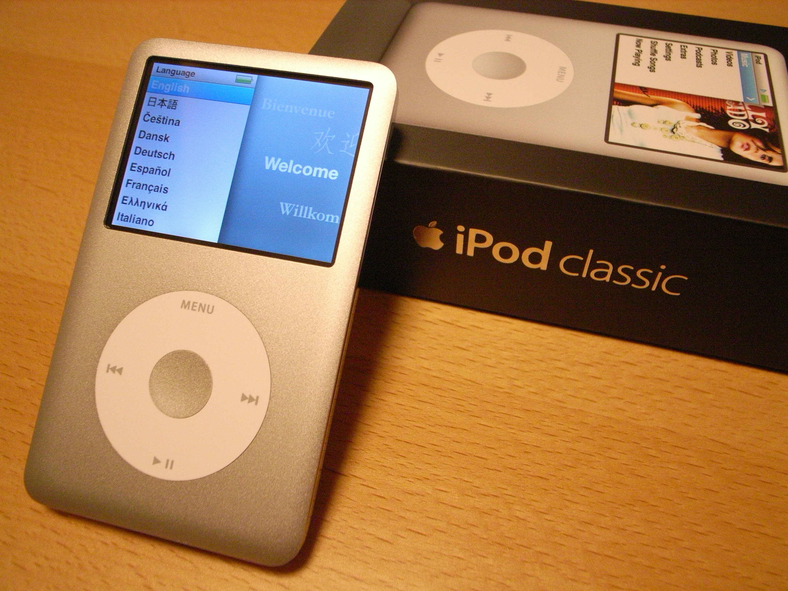 IPod_classic_6G_80GB_packaging-2007-09-22[1].jpg