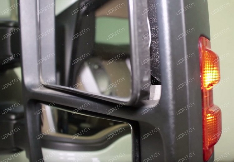 Install-F250-Side-Mirror-LED-Light-04.jpg