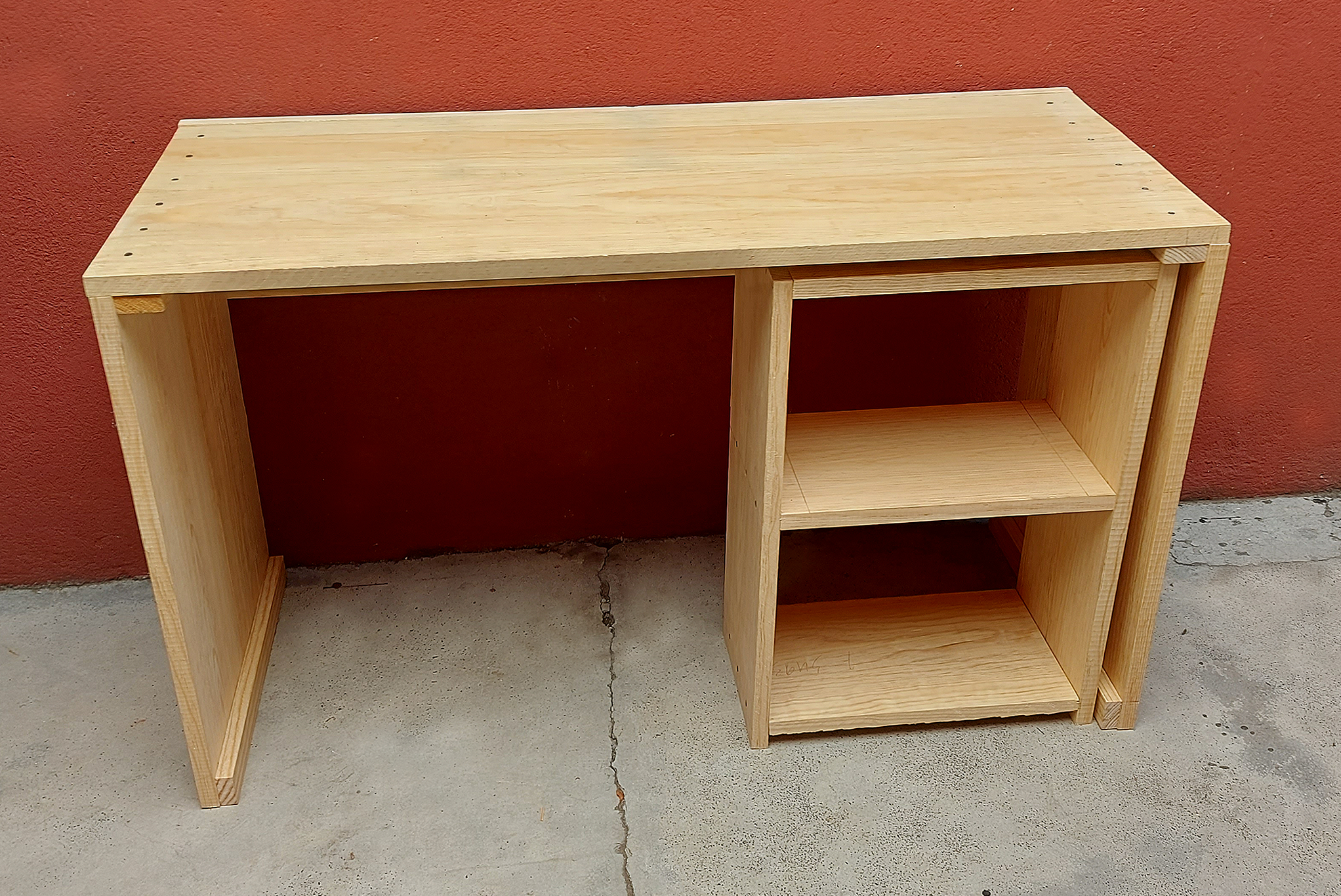 Instructables_Desk_Craftyamigo_04.png