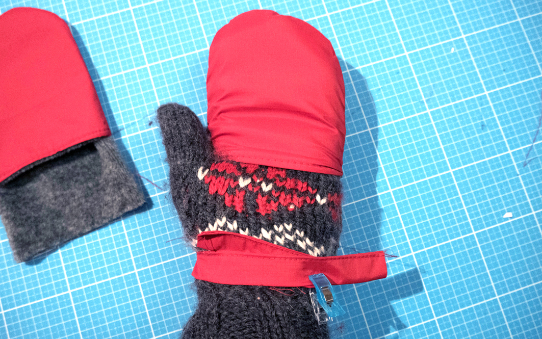 Instructables_mitten_caps_sun_fitting02.jpg