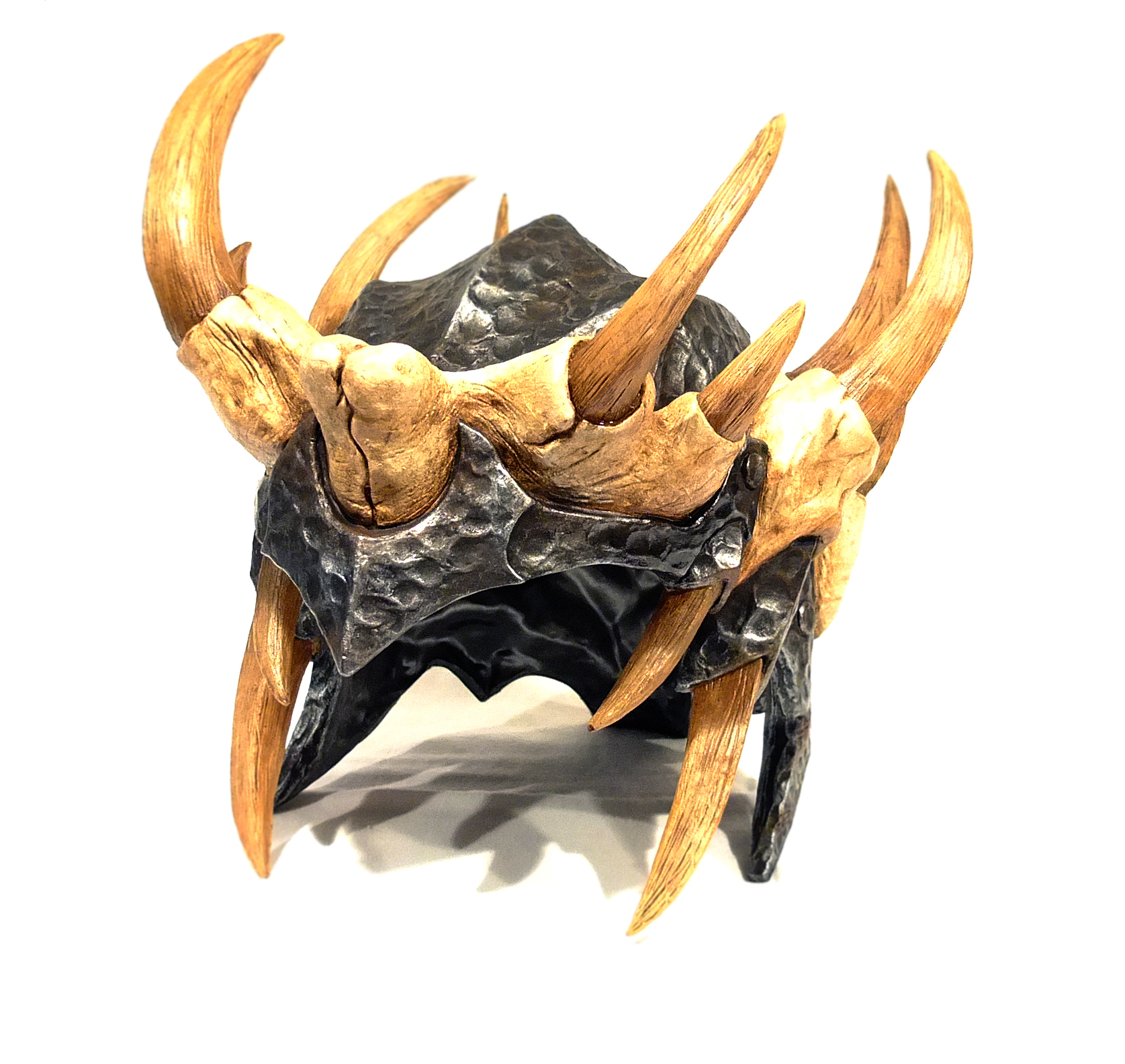 JAGGED CROWN_3.jpg