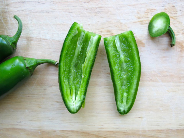 Jalapeno-sliced_2.jpg