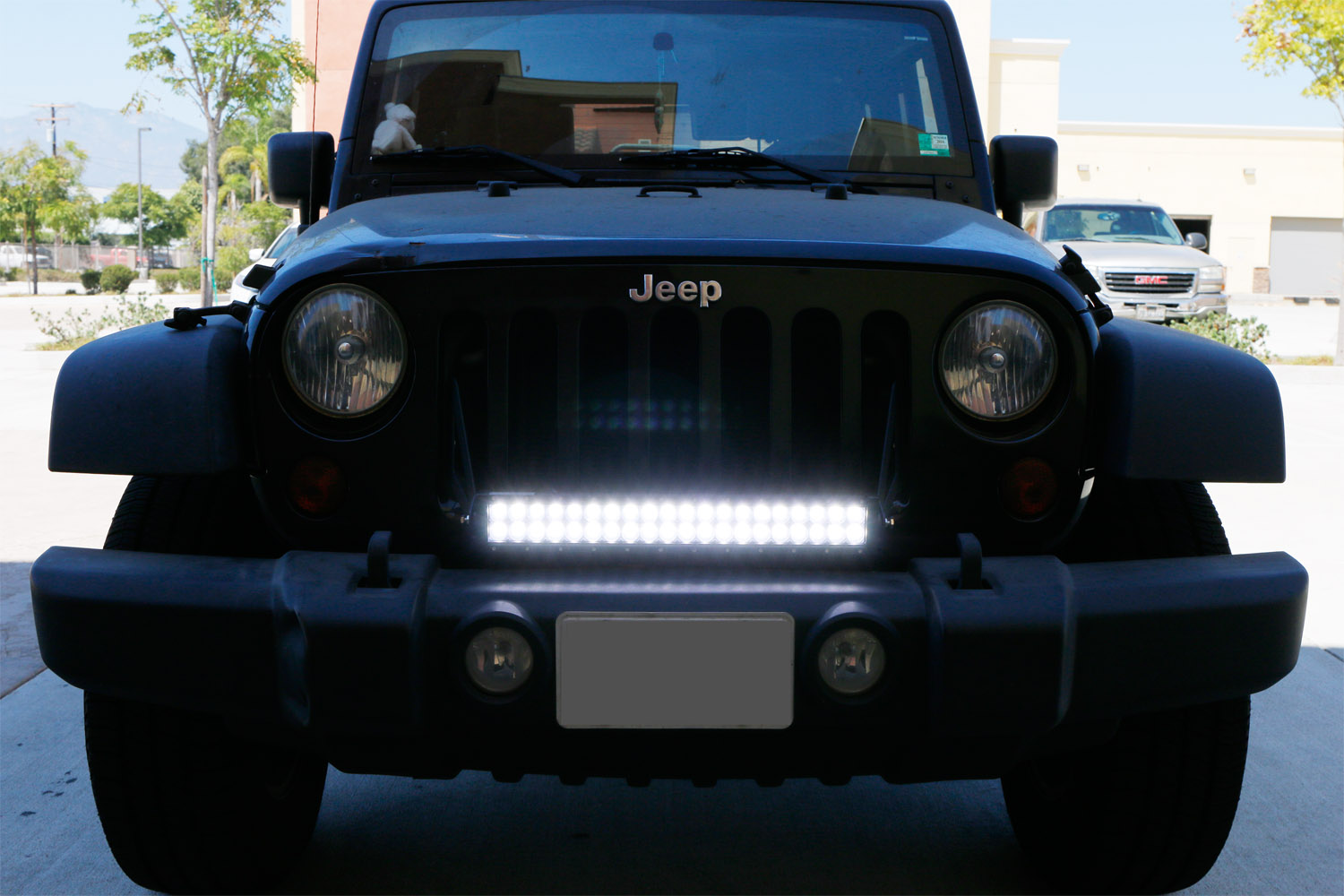 Jeep-Wrangler-Front-Grille-LED-Light-Bar-21.jpg