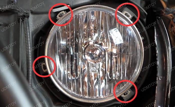 Jeep-Wrangler-LED-Headlights-03.jpg