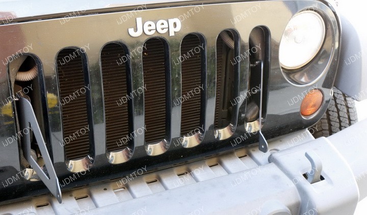 Jeep-Wrangler-LED-Light-Bar-Install-09.JPG