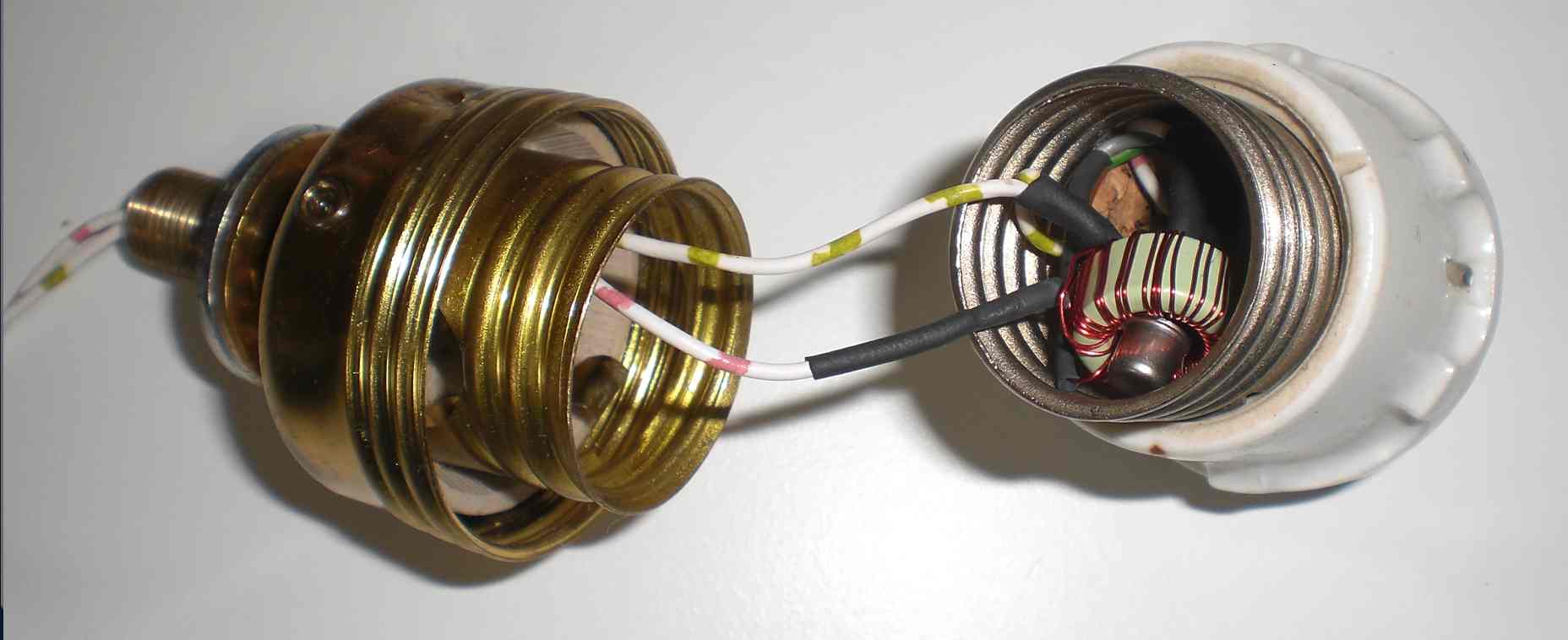 Joule-Thief-eingebaut.jpg