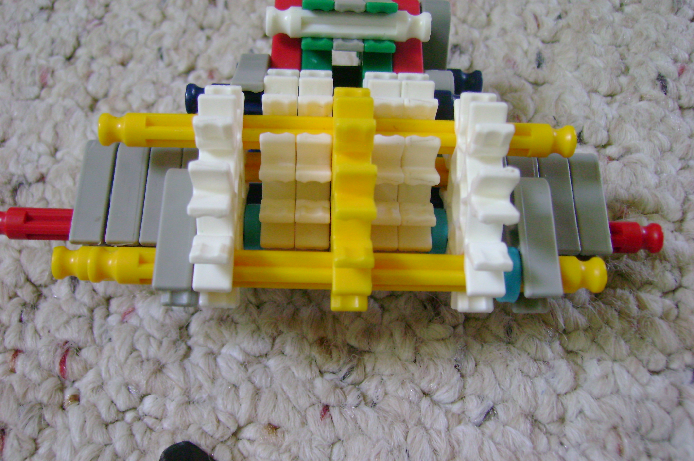 K'nex Cannon---Back 011.jpg