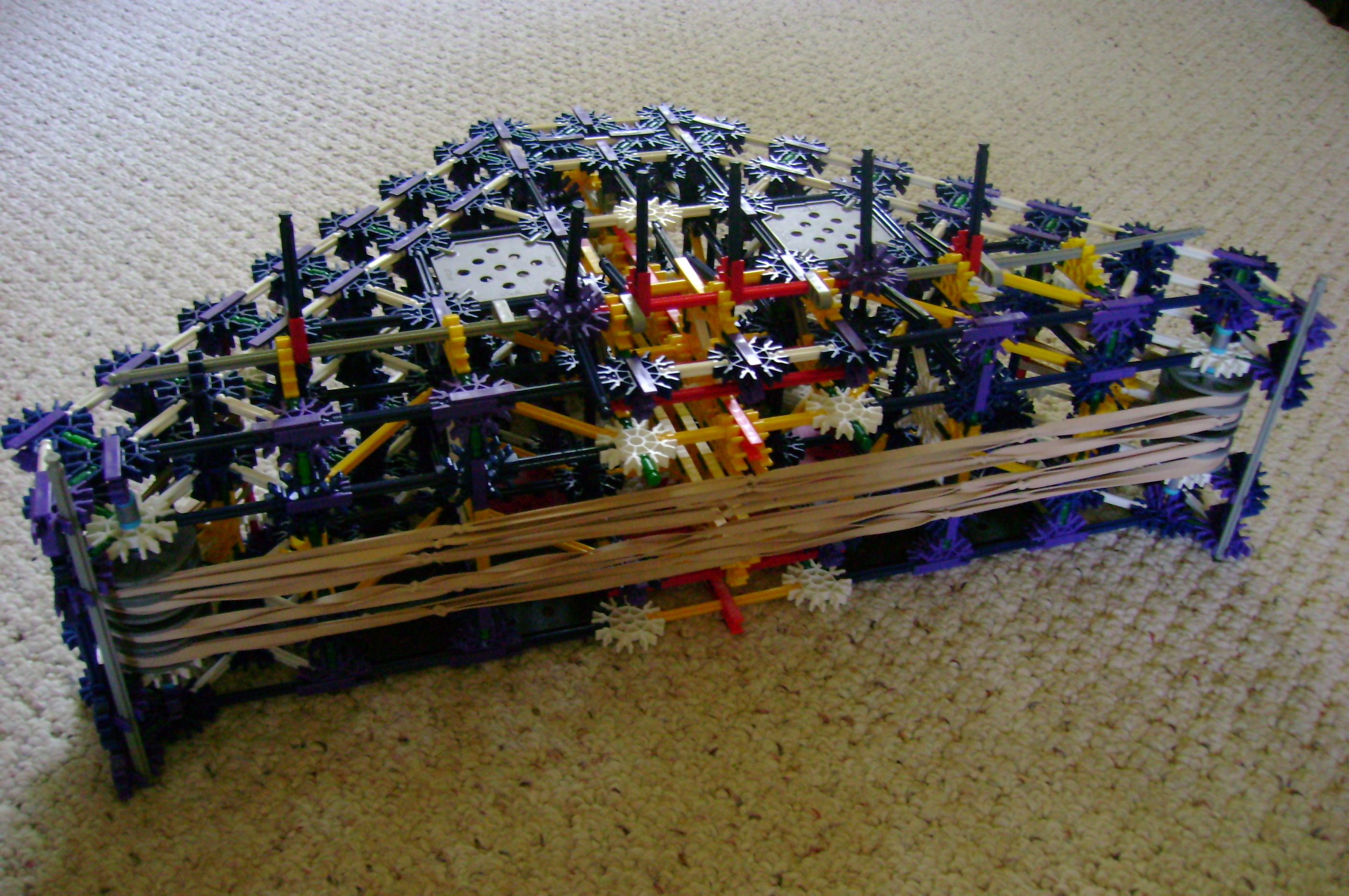 K'nex Cannon---Stringing 017.jpg