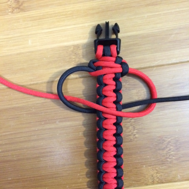 King Cobra Paracord Bracelet (5).JPG