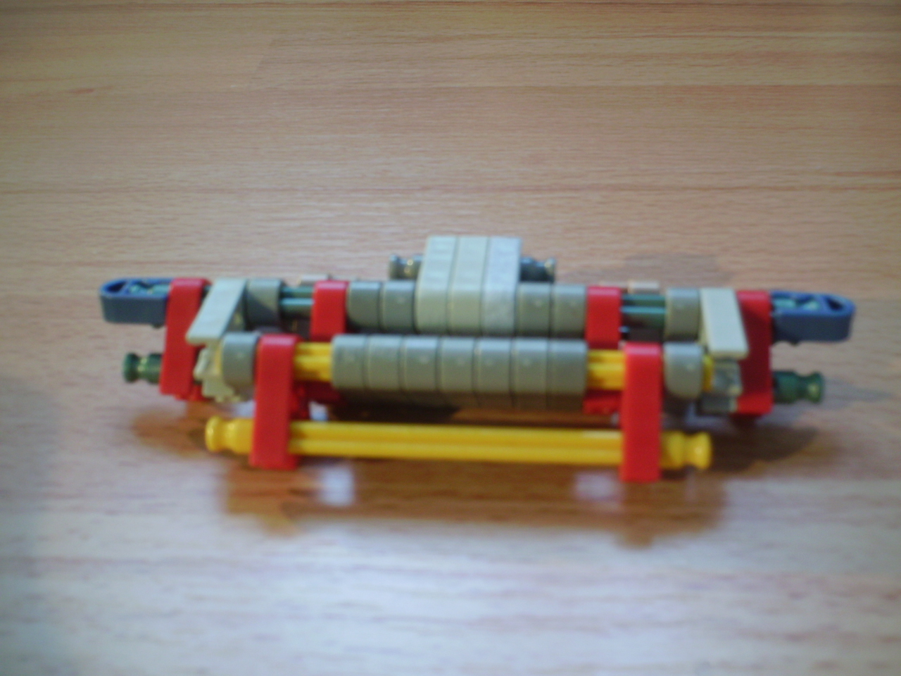 Knex A.D.U Bazooka (Armor Destruction Unit) 015.jpg