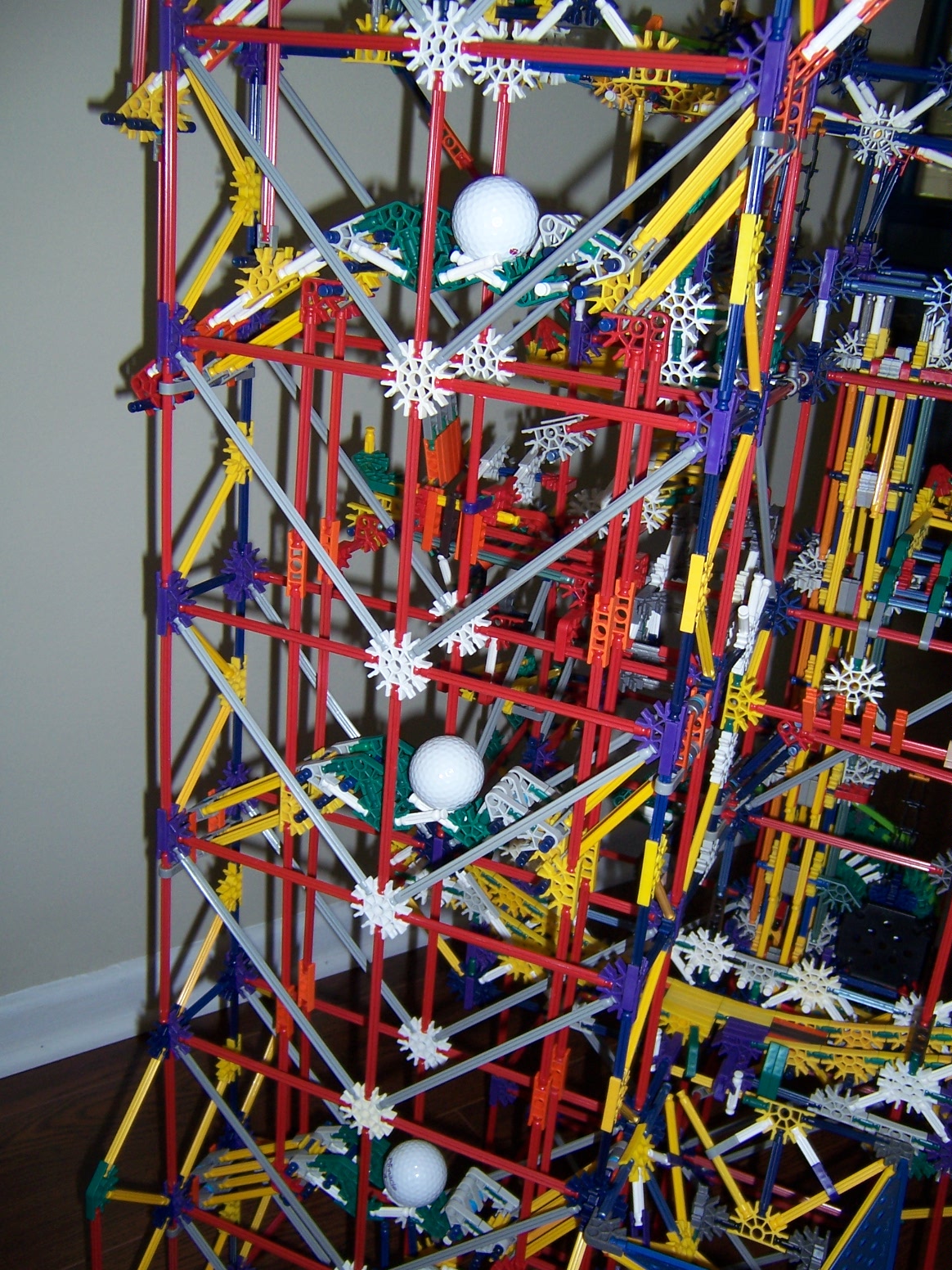 Knex Ball Machine Parallax 015.jpg