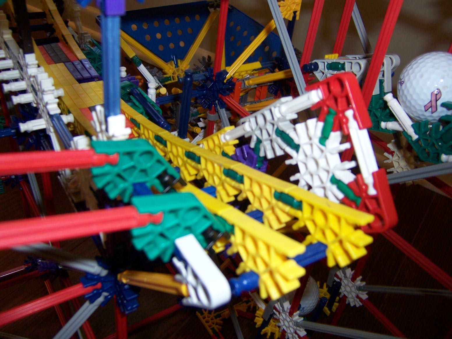 Knex Ball Machine Parallax 099.jpg