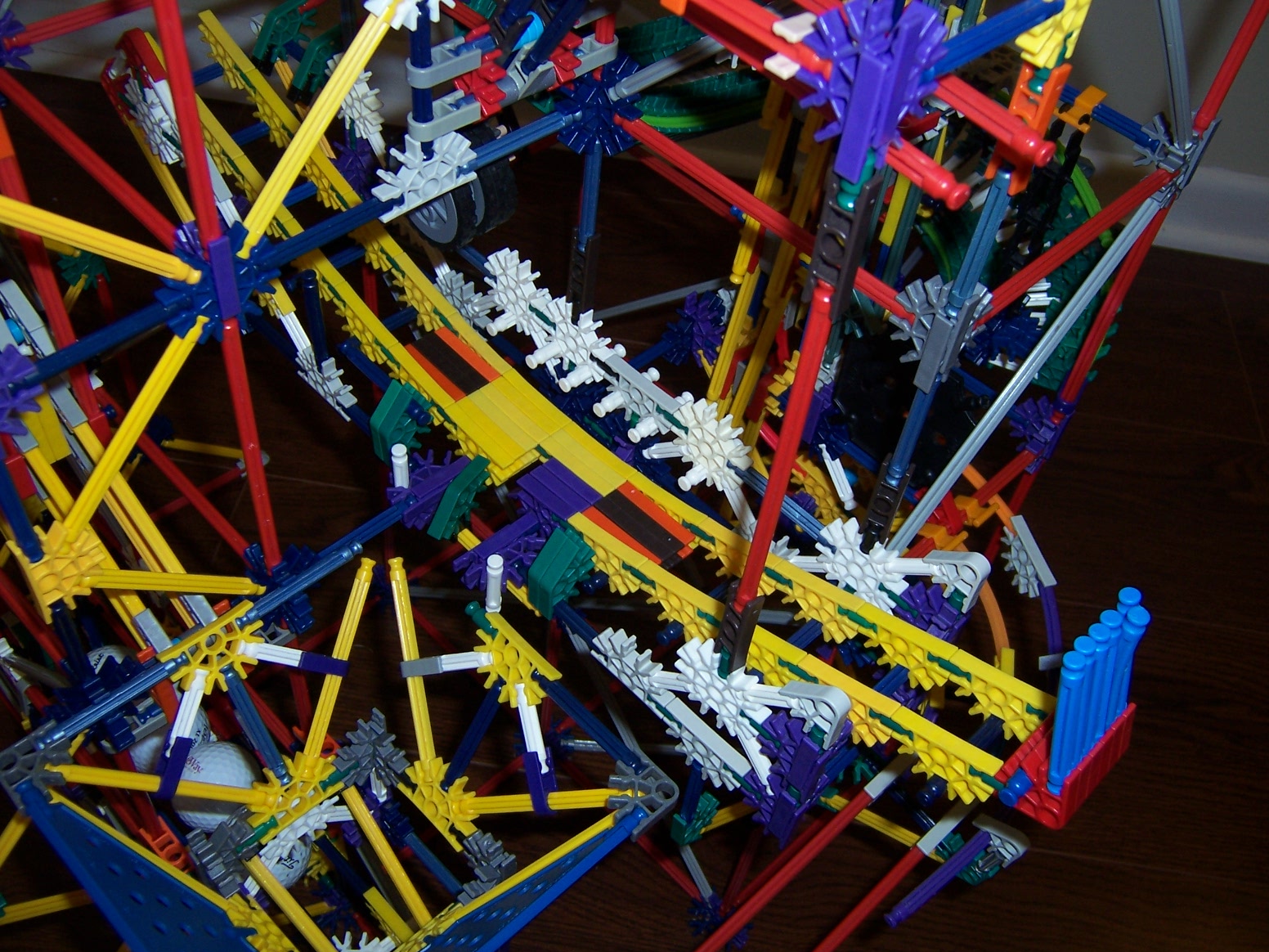 Knex Ball Machine Parallax 103.jpg